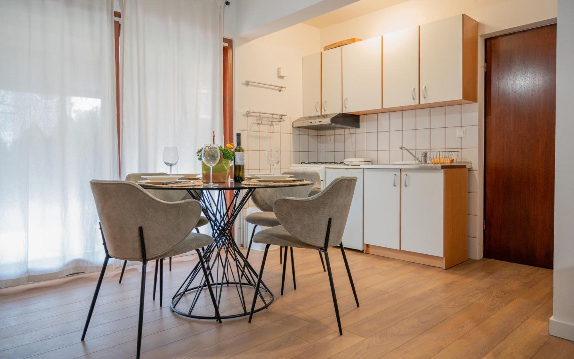 Apartman Rose-2025 Renovated Garden View بوريتش المظهر الخارجي الصورة