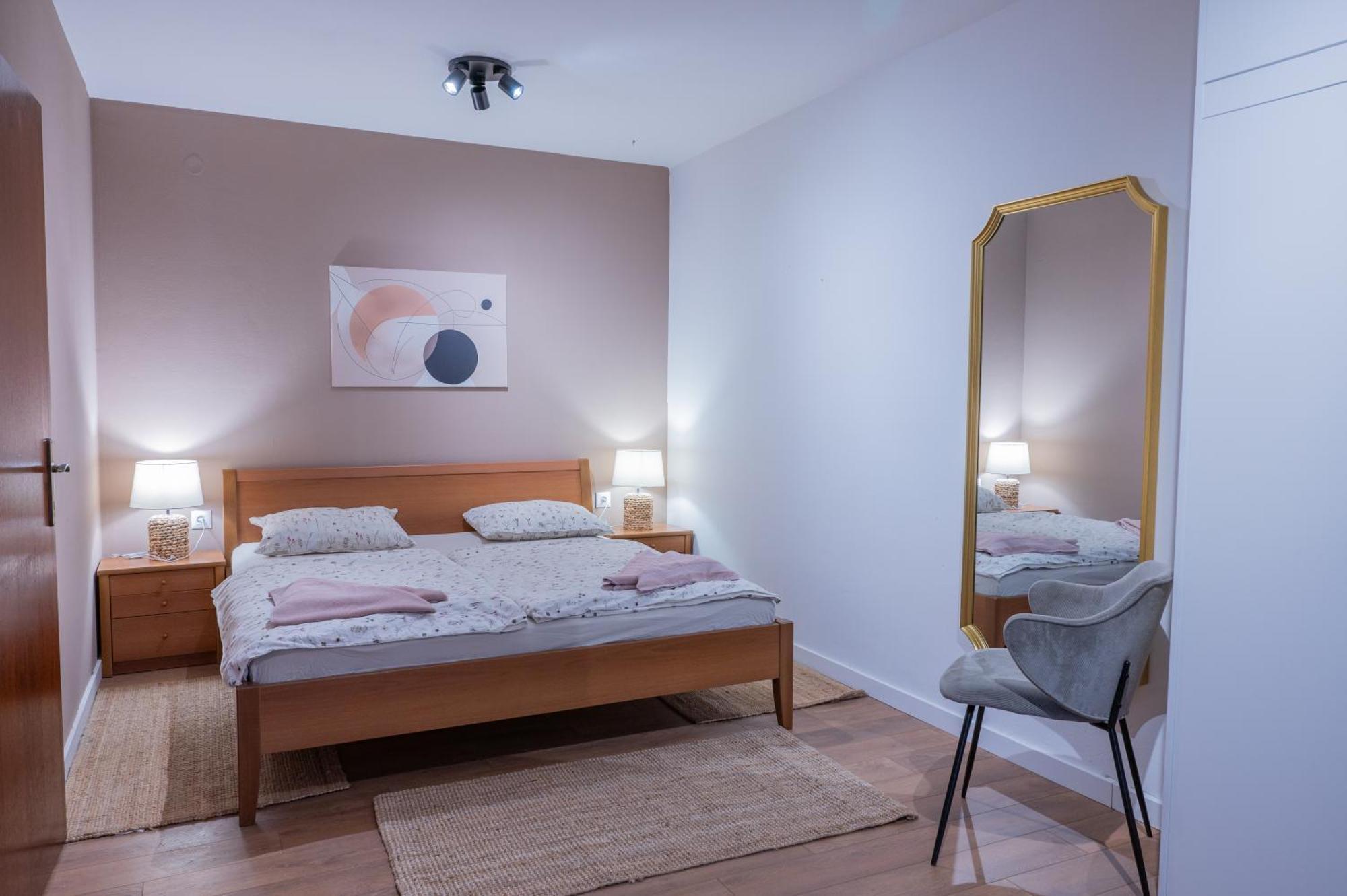 Apartman Rose-2025 Renovated Garden View بوريتش المظهر الخارجي الصورة
